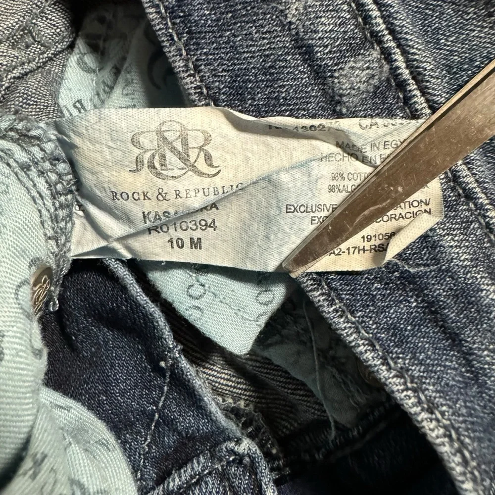 Rock & Republic womens flare distressed jeans size‎ 10M